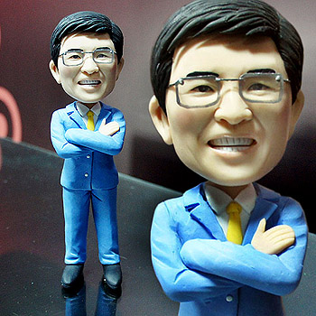 18公分藍色西裝公仔